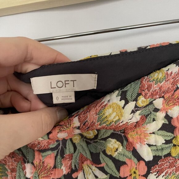 Womens Floral Mini Skirt By Loft With Colorful Botanical Embroidery In Size 12 - Picture 4 of 7